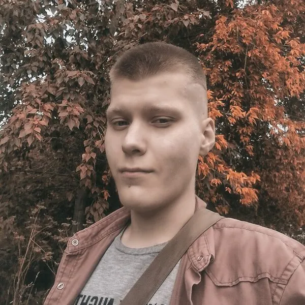 Артём